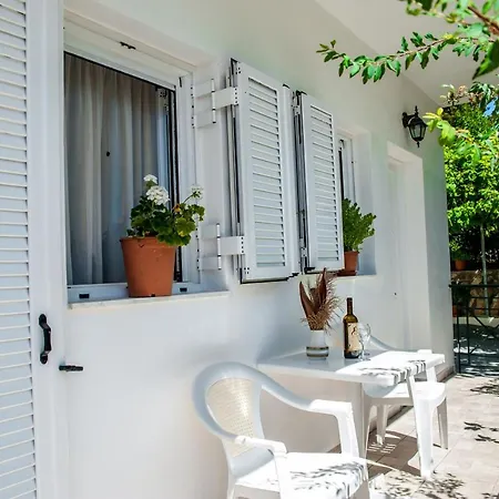 Thimios Aparthotel *